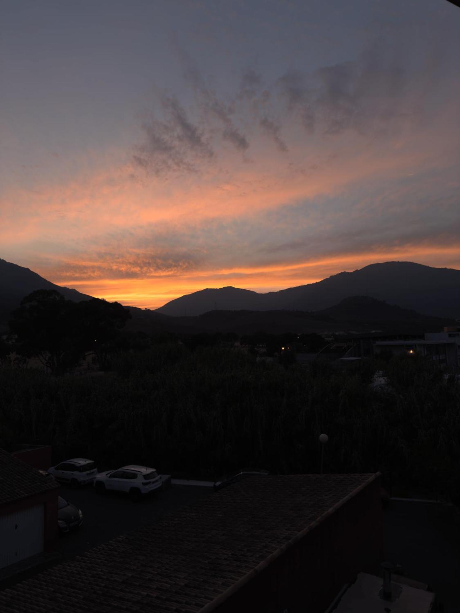 Appartement T2 - Vue Montagne บิกูเกลีย ภายนอก รูปภาพ