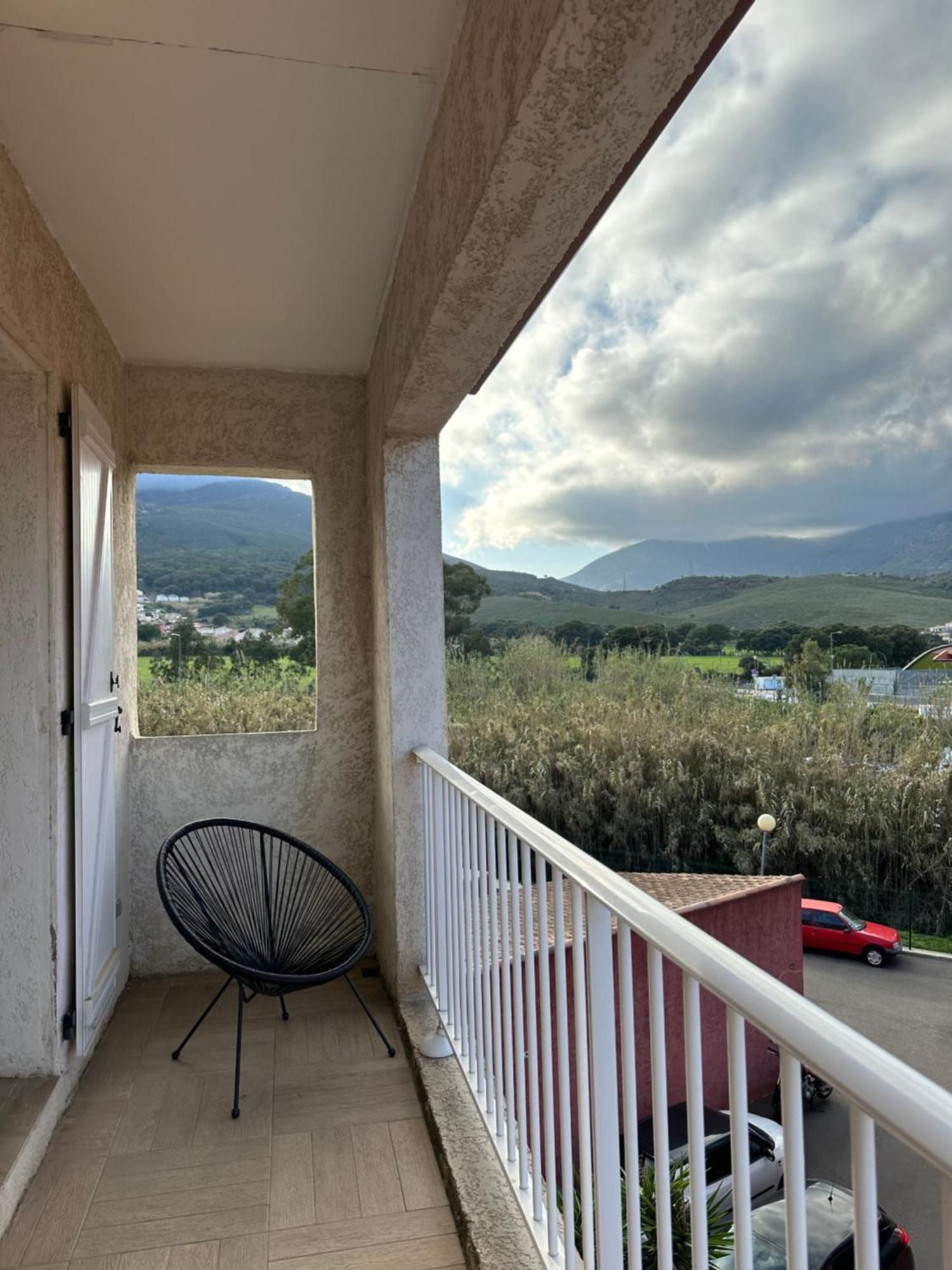 Appartement T2 - Vue Montagne บิกูเกลีย ภายนอก รูปภาพ